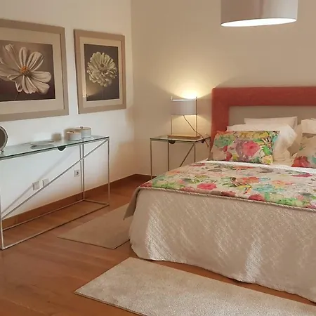 R House Central With Seaview Cascais