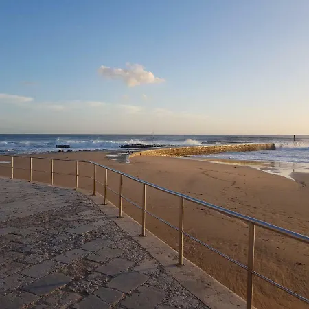 R House Central With Seaview * Cascais